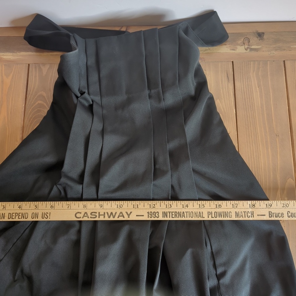 BCBGMaxAzria Long Black Sleeveless Full Maxi Dress Gown Back Bow - Picture 14 of 15